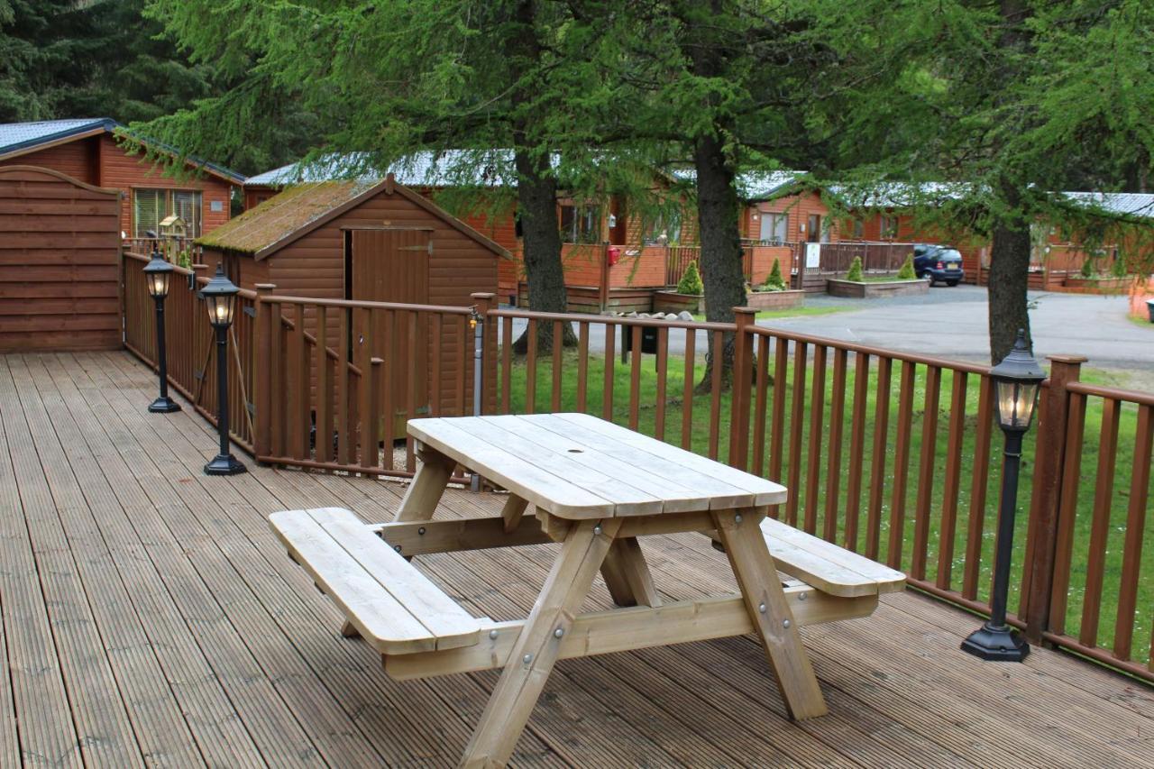 Lazy Days Lodge Glendevon Buitenkant foto