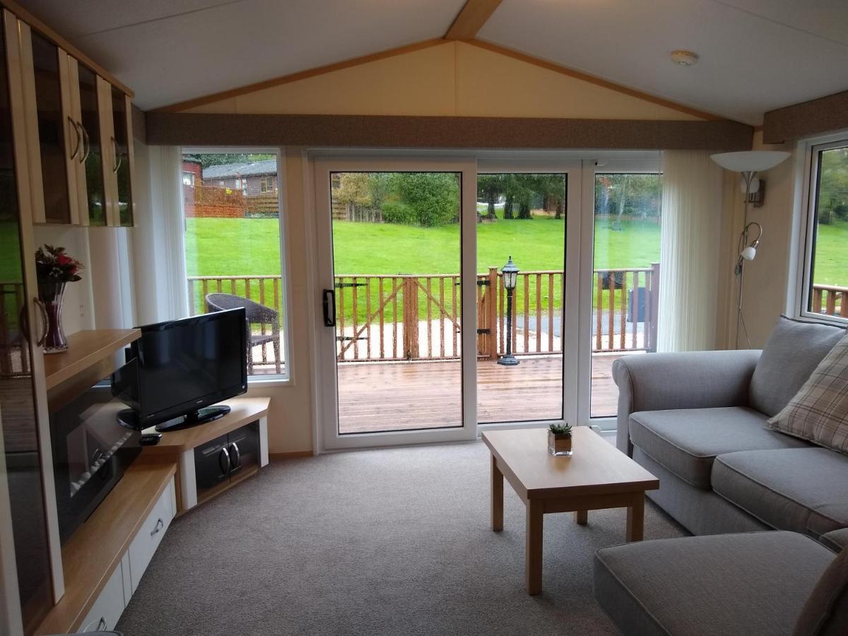 Lazy Days Lodge Glendevon Buitenkant foto