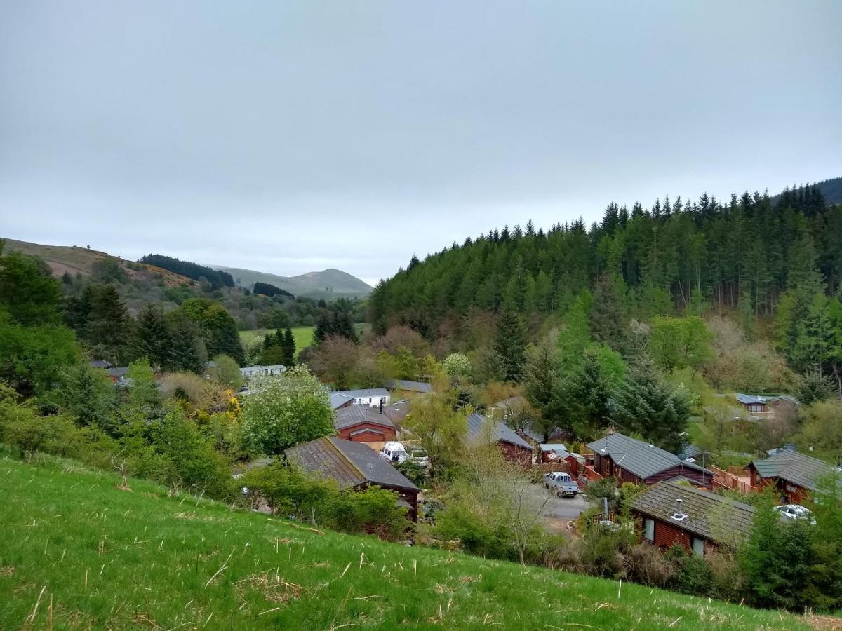 Lazy Days Lodge Glendevon Buitenkant foto